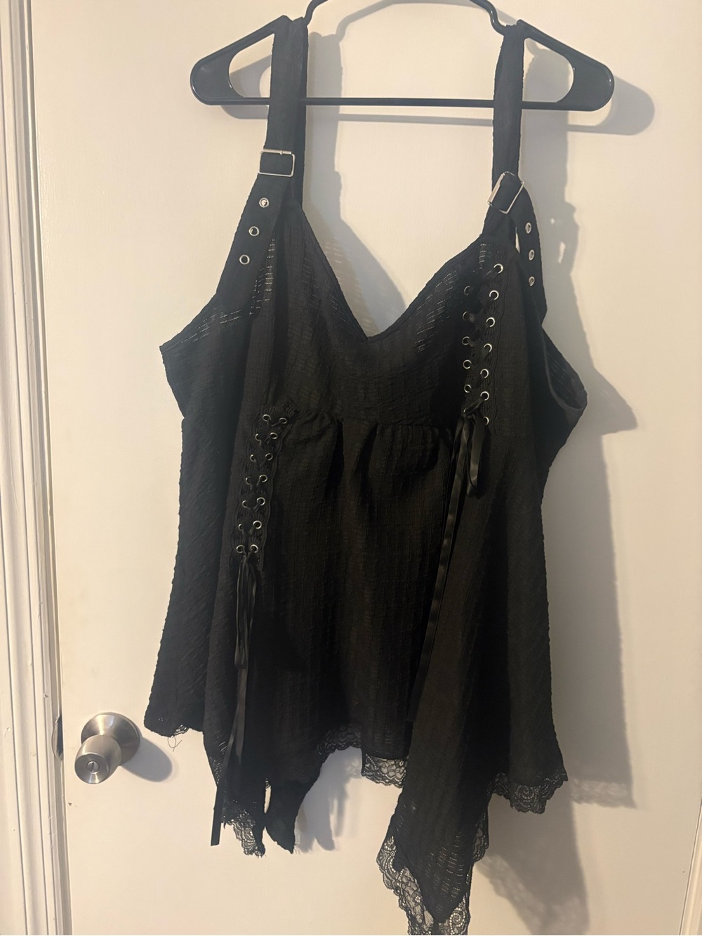 Rosegal Black Lace-Trim Eyelet Tank Top with lace up detailing. Size 3x